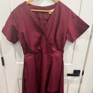 Chic Burgundy Midi Wrap Dress